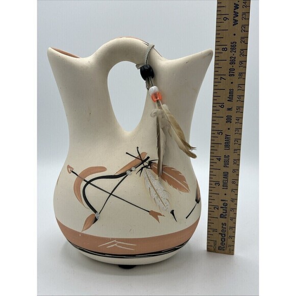 Native American Indian Pottery Feather Arrow Wedding Vase Signed Little Red - Picture 7 of 9